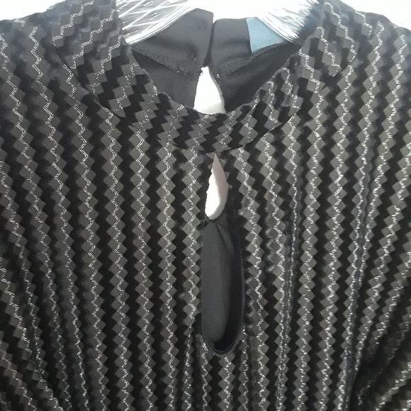 Modcloth Chevron Mock Neck Dress Size Medium - Picture 8 of 12